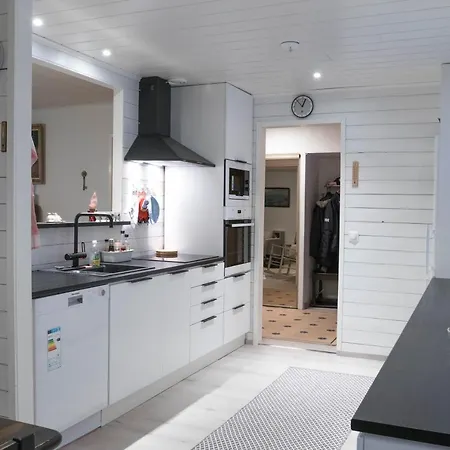 Narikka, Tilava Ja Rauhallinen Kittilaen Keskustassa *