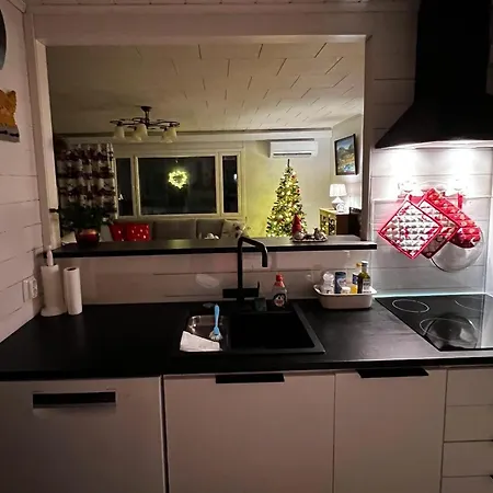 Narikka, Tilava Ja Rauhallinen Kittilaen Keskustassa Villa Kittilä