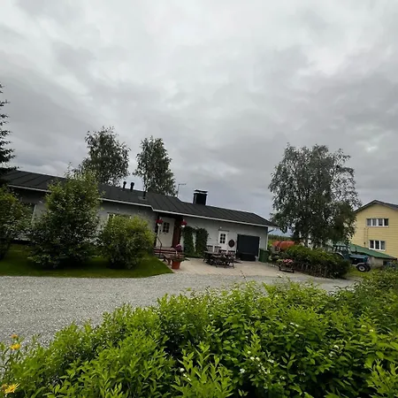 Narikka, Tilava Ja Rauhallinen Kittilaen Keskustassa 빌라