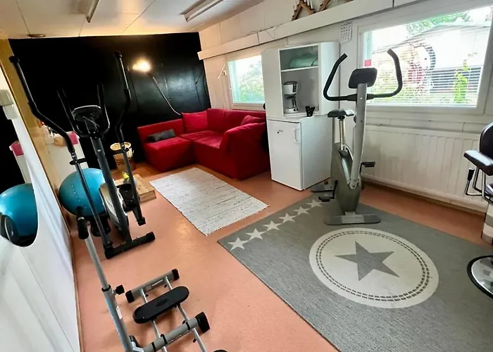 Βίλα Narikka, Tilava Ja Rauhallinen Kittilaen Keskustassa *